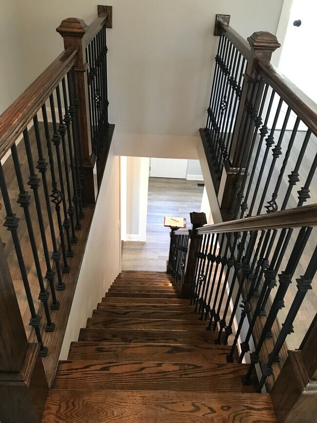 Building Photo - 1001 S 8th St