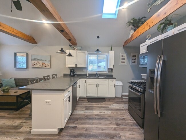 Building Photo - 1708 N Center St