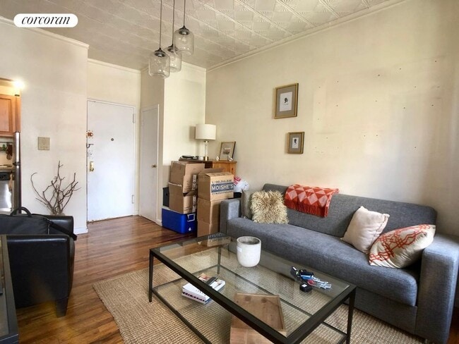 Building Photo - 351 W 51st St