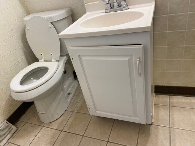 Building Photo - 1175 Mason St