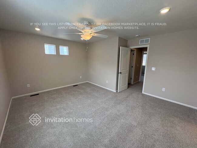 Building Photo - 3377 Streamwood Dr