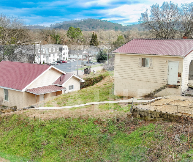 Building Photo - 2621 Sevier Ave