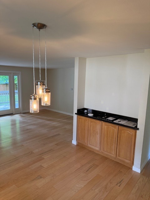 Building Photo - RARE FIND! 5 Bedroom Rambler with Fenced i...