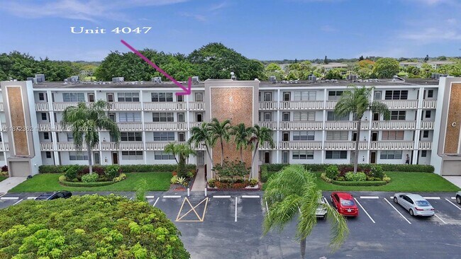 Building Photo - 4047 Rexford A