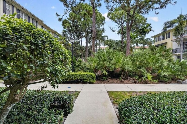 Building Photo - 150 Cat Rock Ln