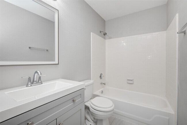 Building Photo - 20403 White Poplar Dr