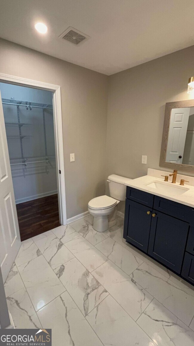 Building Photo - 392 Mill Pond Crossing