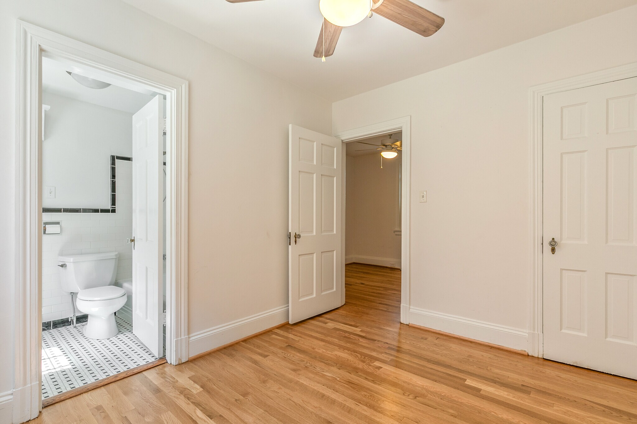 Building Photo - 4007 Cutshaw Ave