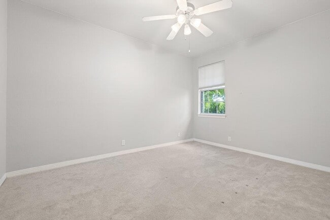 Building Photo - 10117 Coleus Cove