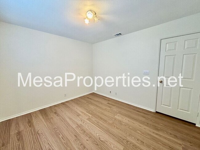 Building Photo - 21172 Cabernet Ln