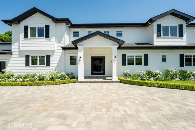 Building Photo - 20701 Dumont St