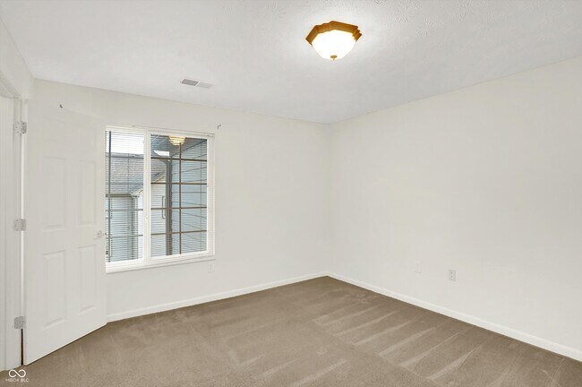 Building Photo - 239 Legends Creek Way