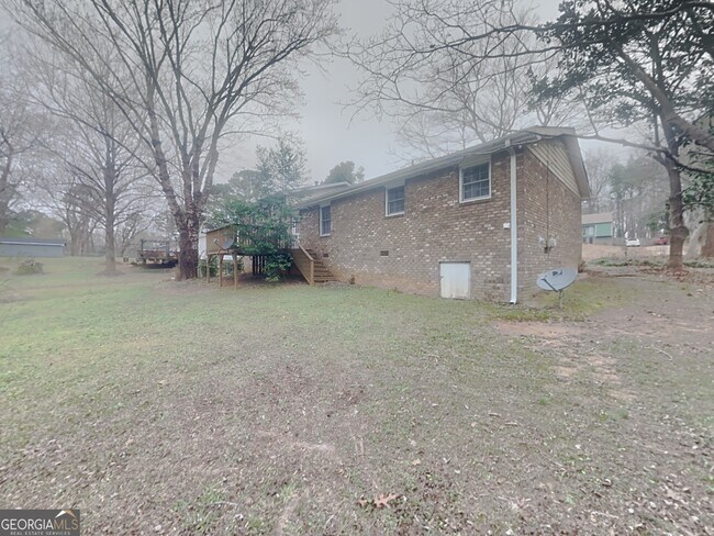 Building Photo - 6471 Chickasaw Dr
