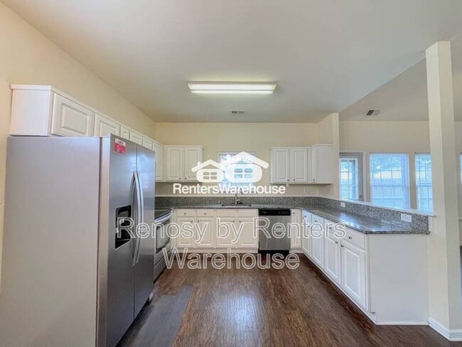 Building Photo - 3711 Bay Crescent