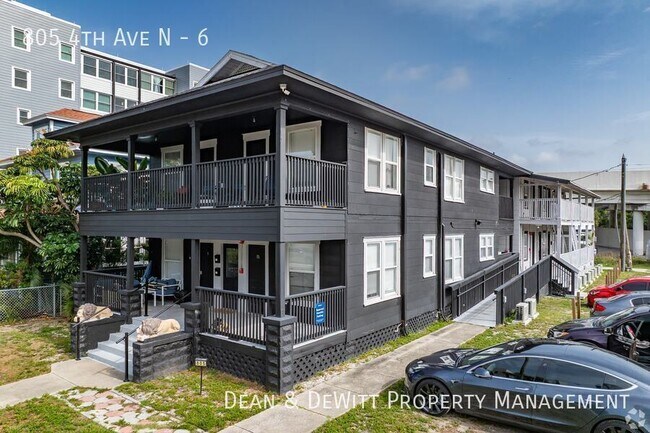 Building Photo - 805 4th Ave N