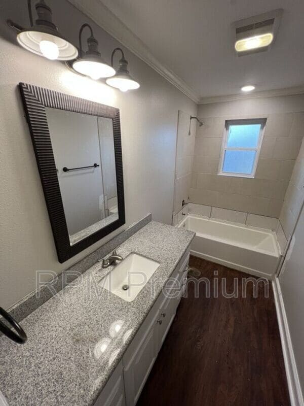 Building Photo - 41158 2nd Colonial St