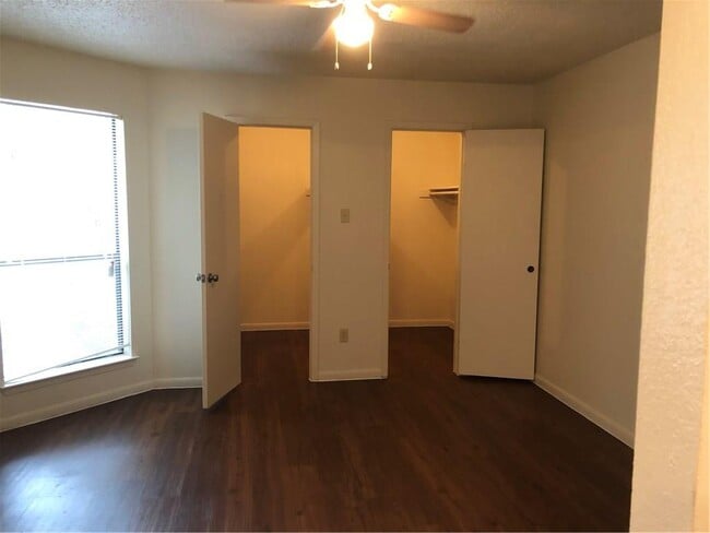 Building Photo - 9106 Sedgemoor Trail