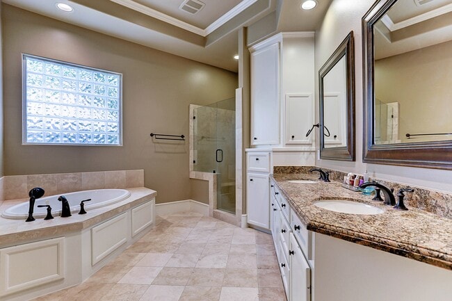 Building Photo - 13323 Brentonwood Ln