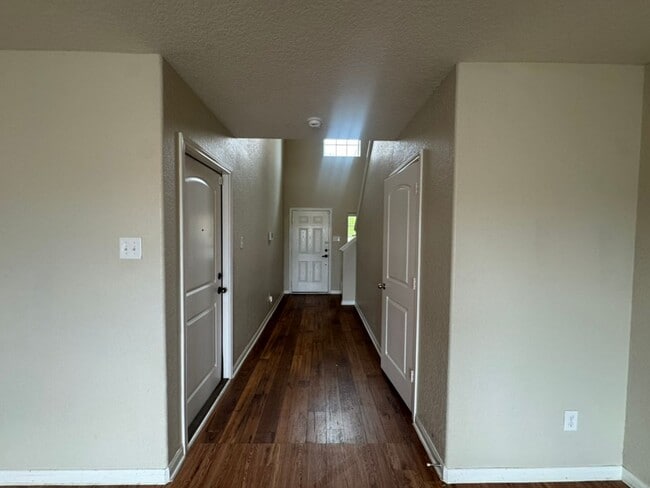Building Photo - Spacious 3-Bedroom Home for Lease in Luckey Ranch off I-90 near Loop 1604