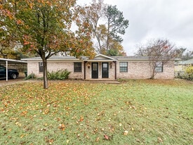 Building Photo - 406 E Wells St