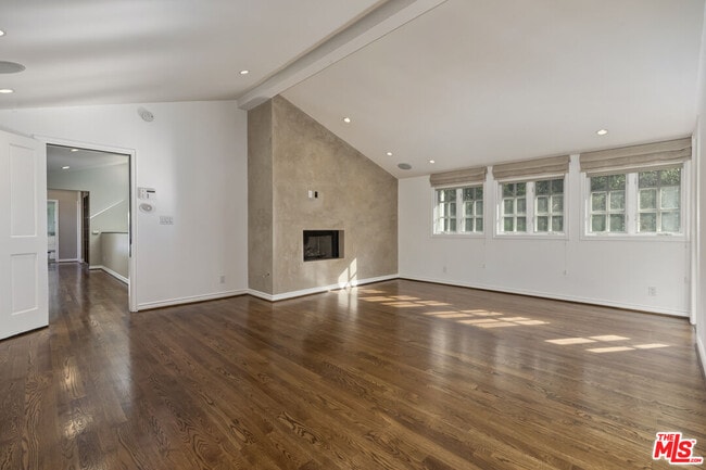 Building Photo - 1277 N Norman Pl