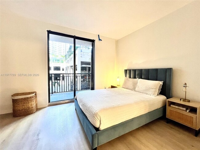 Building Photo - 540 Brickell Key Dr