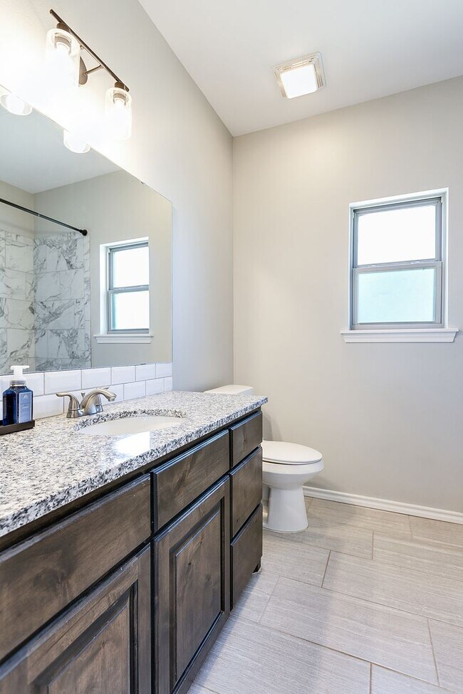 Building Photo - COMING APRIL 2026 - Beautiful Home in Buffalo Heights!