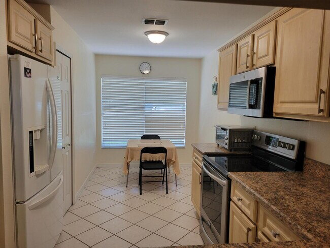 Building Photo - Cozy 2 Bedroom Home in 55+ Kings Ridge