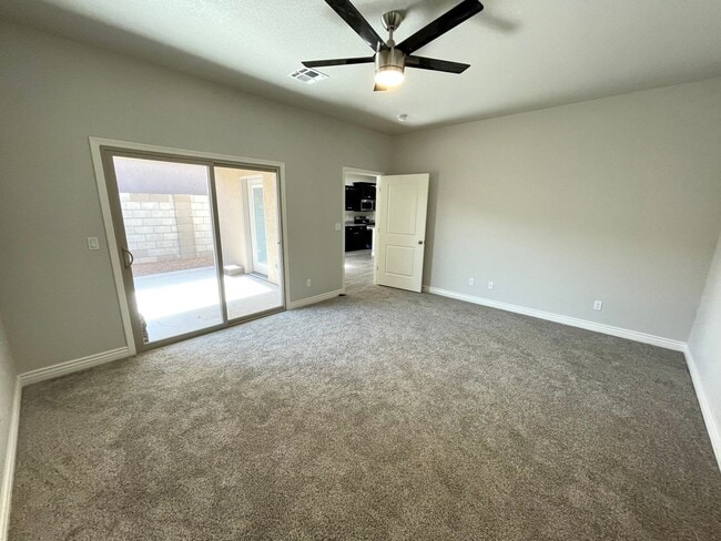 Building Photo - Beautiful 3 Bedroom 2 Bathroom Home!