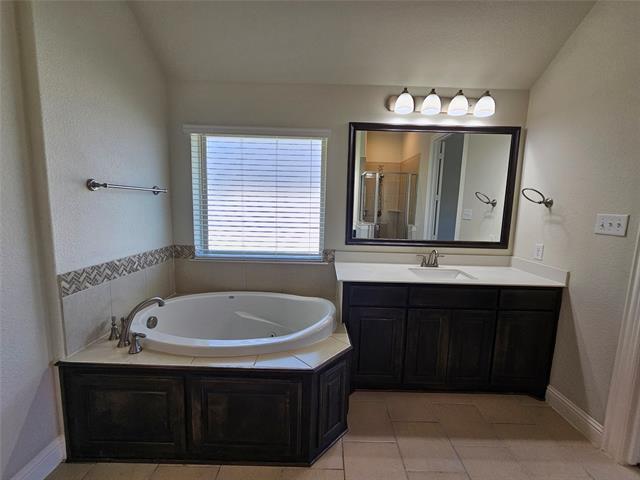 Building Photo - 210 Lariat Trail