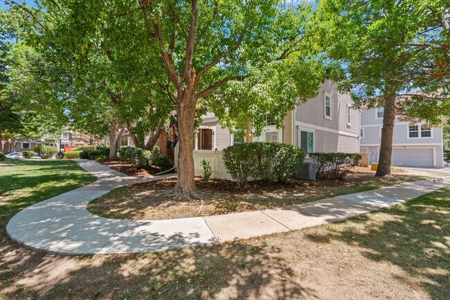 Building Photo - 2877 W Long Cir