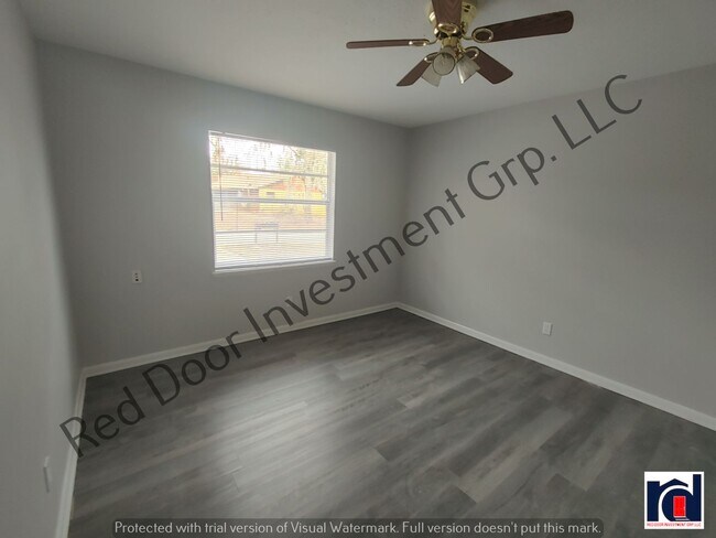 Building Photo - 2 Bedroom 1 Bath Quadplex-Ocala!