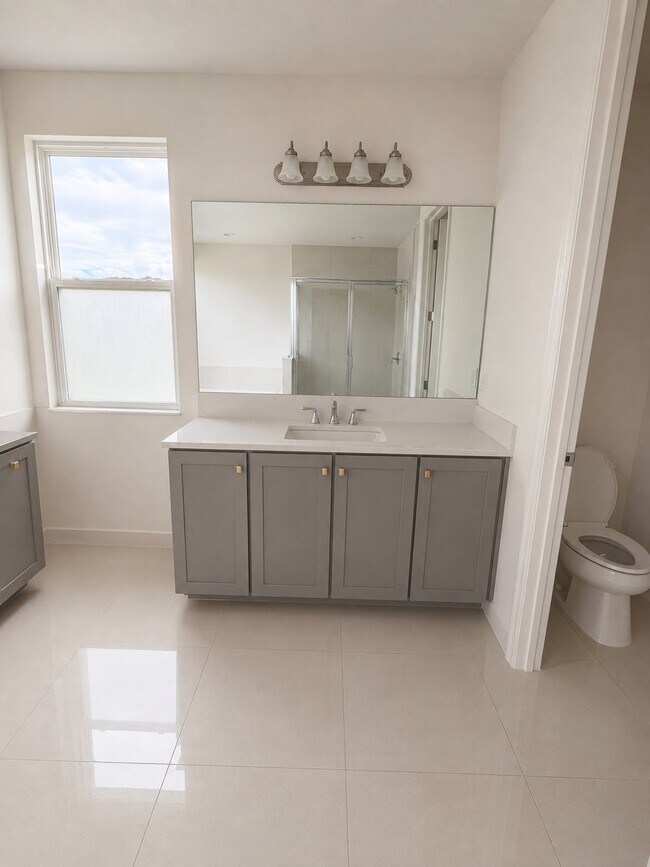 Building Photo - 32683 Tamarind Grv Ln