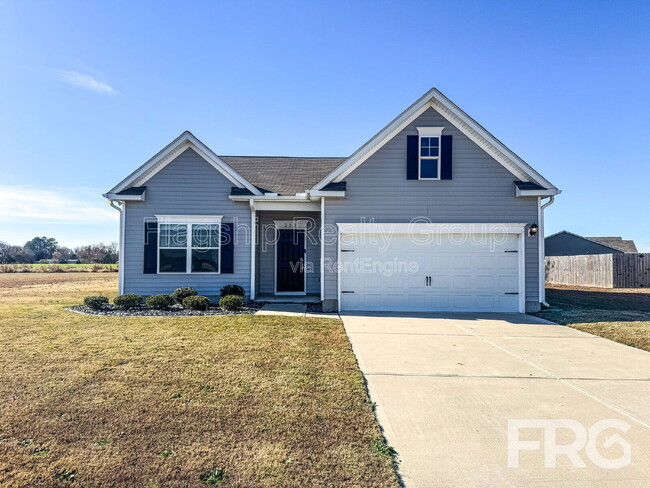 Primary Photo - 202 Kenison Way