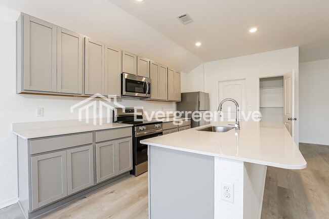 Building Photo - 1280 Tsar Rd