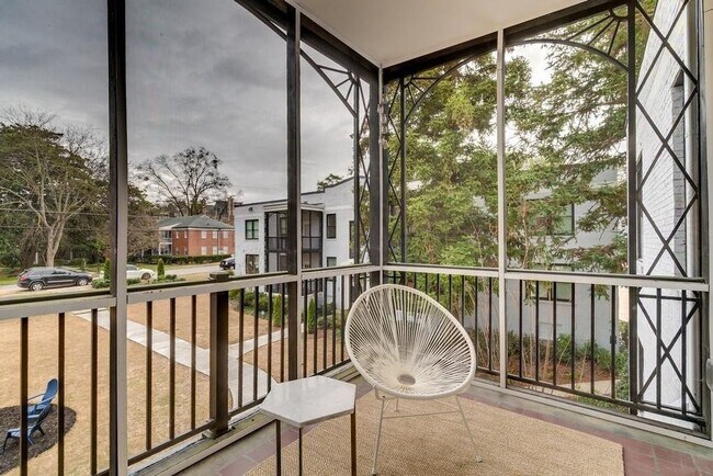 Building Photo - 120 Peachtree Memorial Dr NW