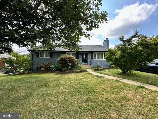 Primary Photo - 4617 N Chambliss St