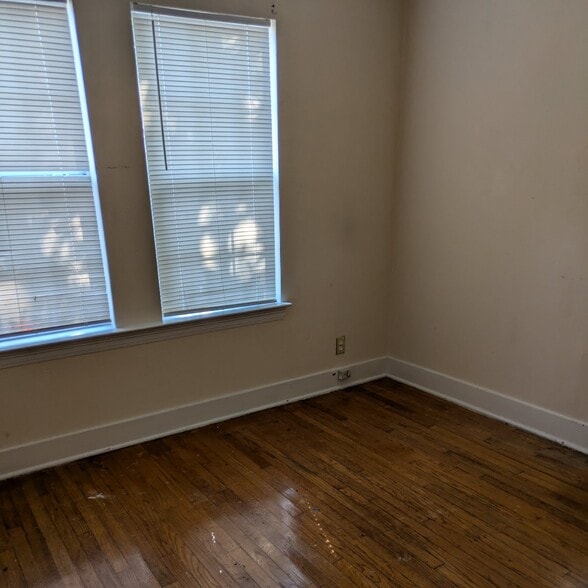 Building Photo - 5751 Beechwood Dr