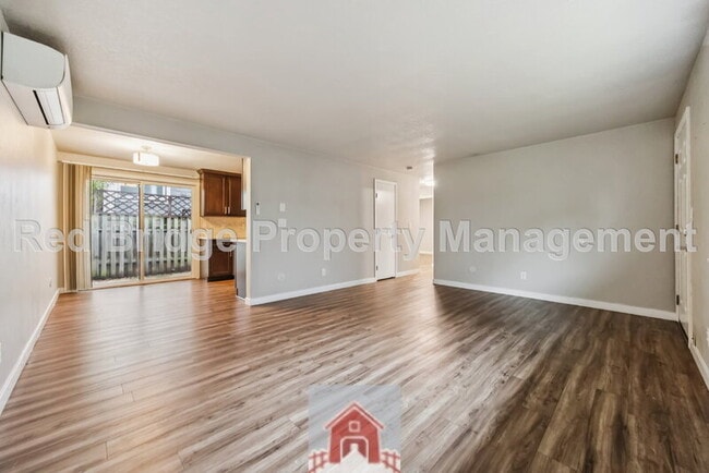 Building Photo - 3440 SE 8th Ave