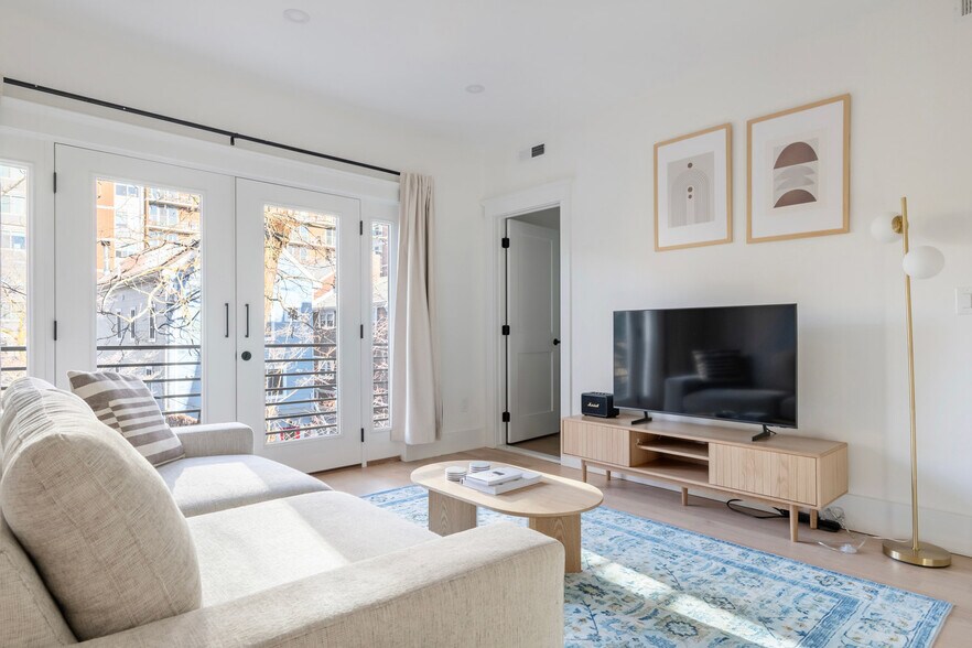 Building Photo - 50 Kinnaird St