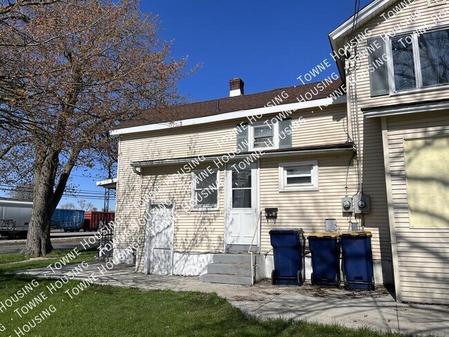 Building Photo - 340 Park Ave