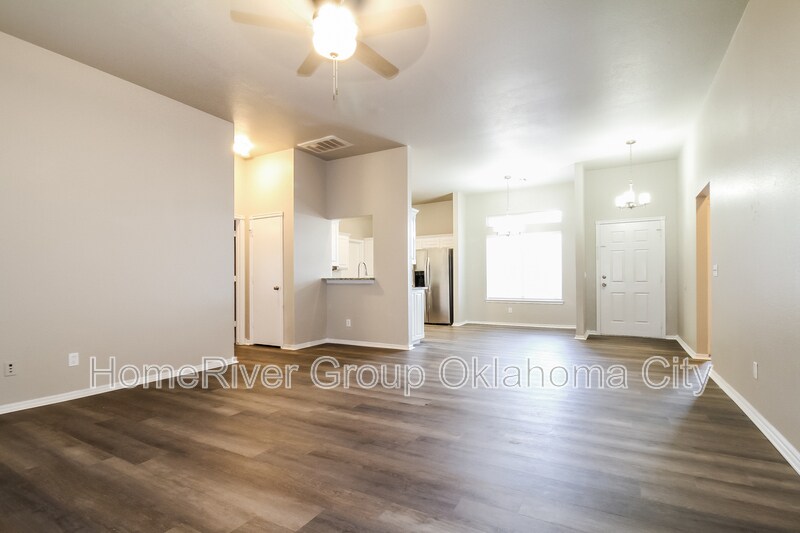 Building Photo - 3905 Penny Dr