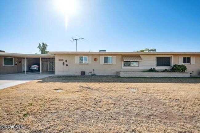 Building Photo - 10731 W Abbott Ave