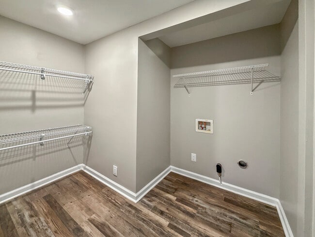 Building Photo - 3010 Sardonyx St