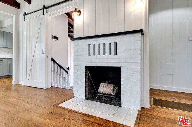 Building Photo - 10509 Wilsey Ave