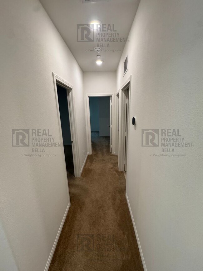 Building Photo - A Home Designed for the Way You Live – Minutes from Talavera Park