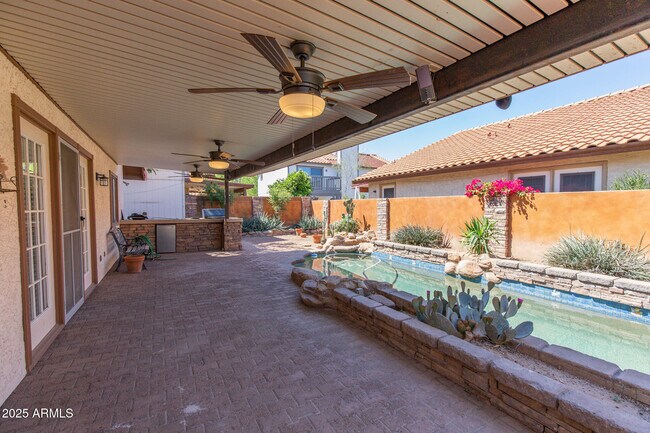 Building Photo - 2034 S Paseo Loma