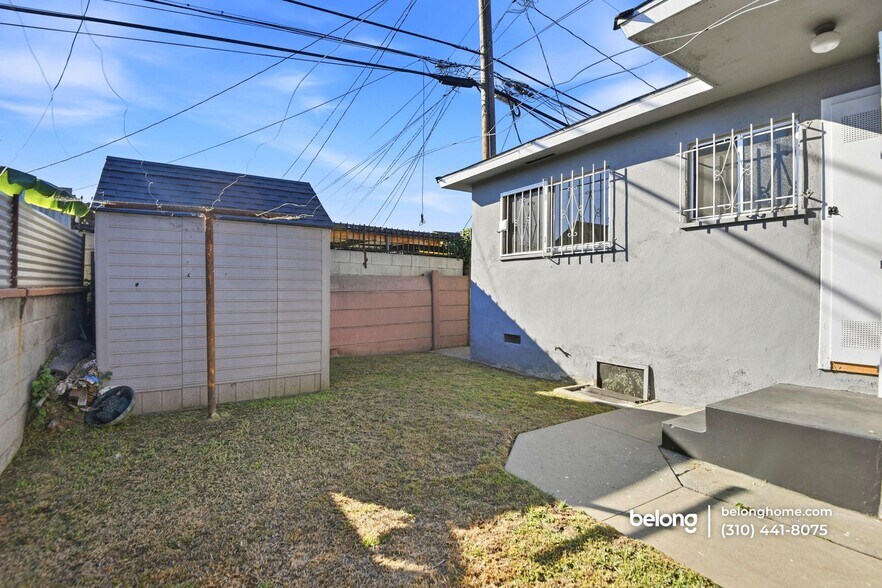 Building Photo - 1112 1/2 West 92nd Street