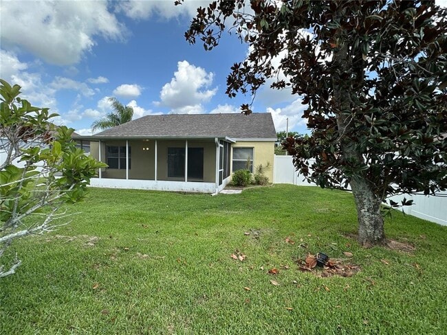 Building Photo - 30747 Burleigh Dr