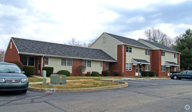 Primary Photo - Harvestview Apartments